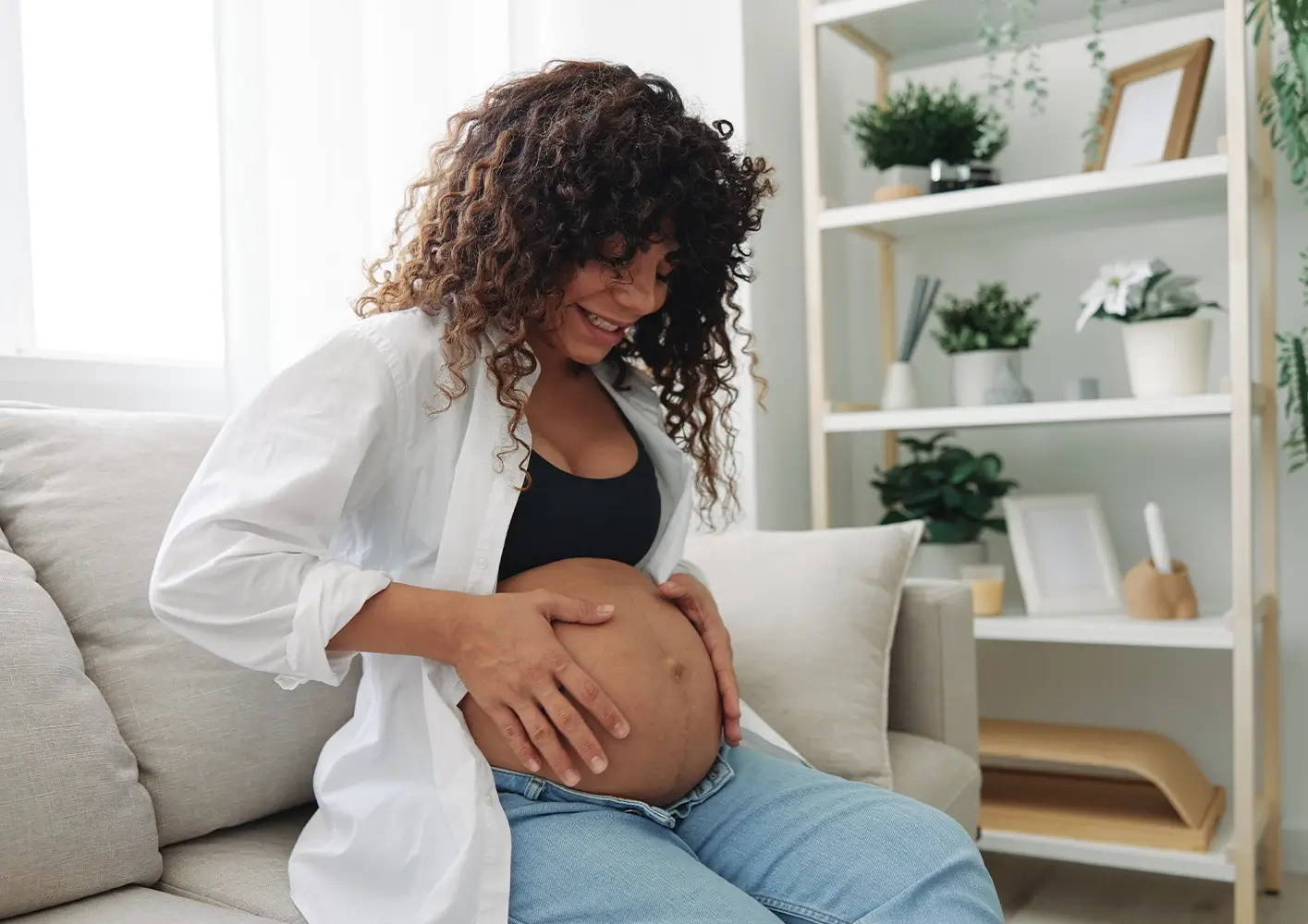 What is a doula, and what role do they play during pregnancy and birth?