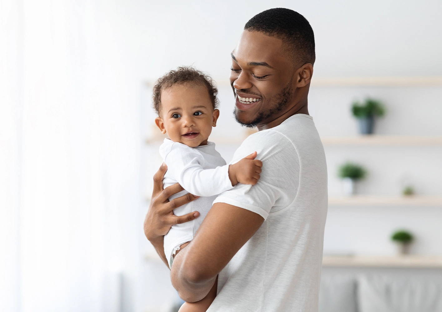 Ten Ways For Fathers To Bond With Their New Baby